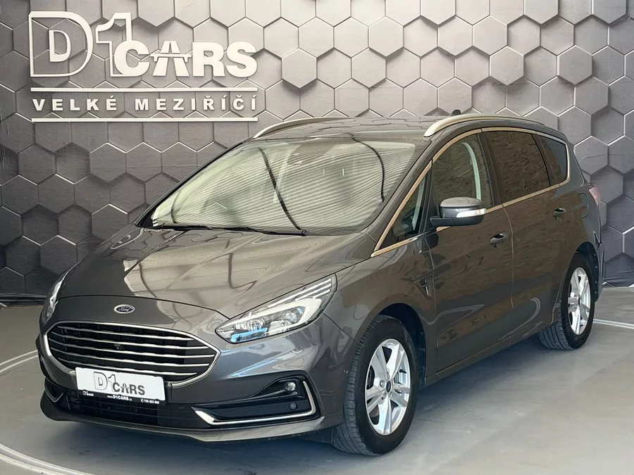 Ford S-MAX 2,5 HEV Titanium 7míst