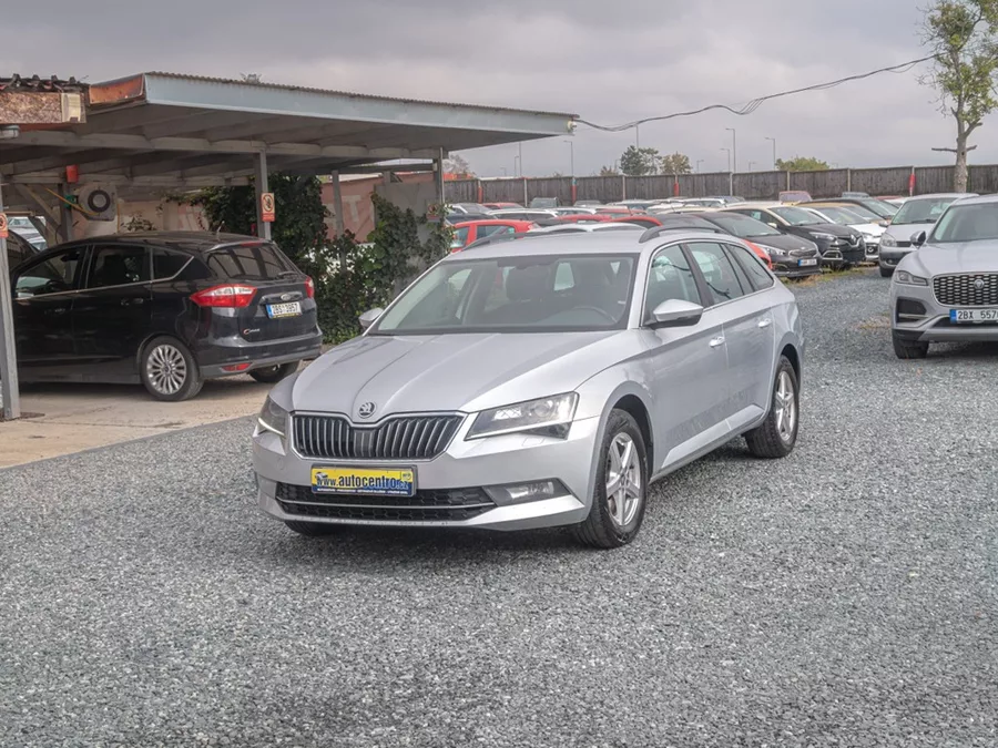 Škoda Superb ČR 2.0TDI 110KW DSG – NAVI