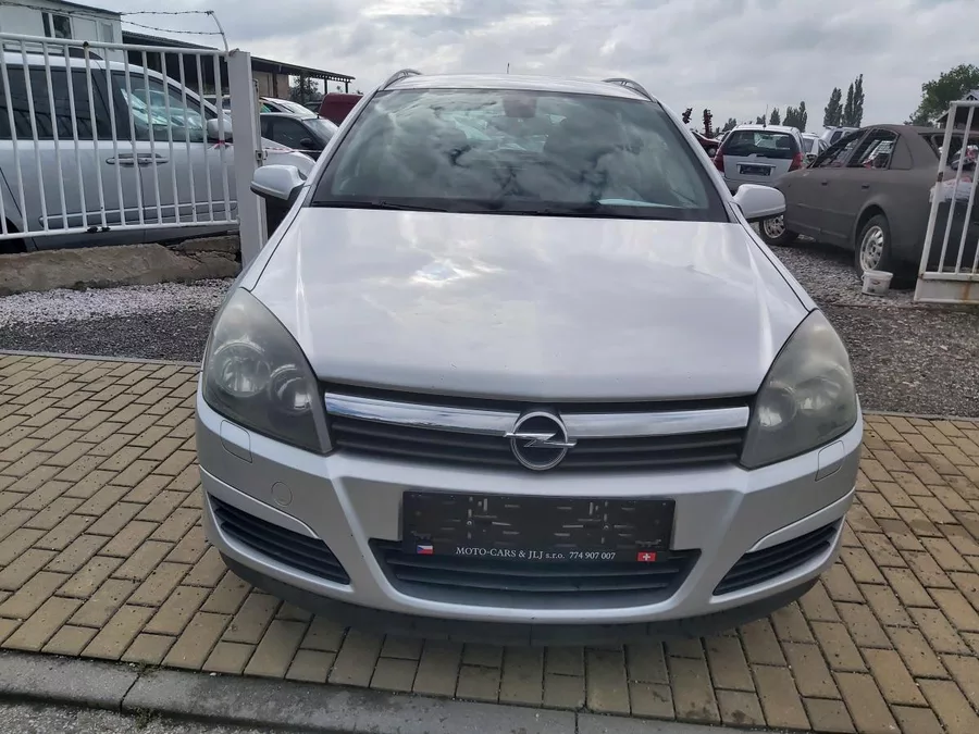 Opel Astra 2,0 T 125 KW - foto 2