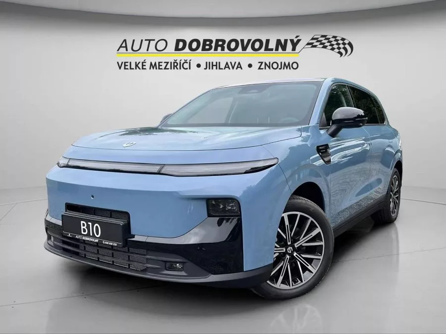 Leapmotor B10 Design hybrid EV baterie 18,8k