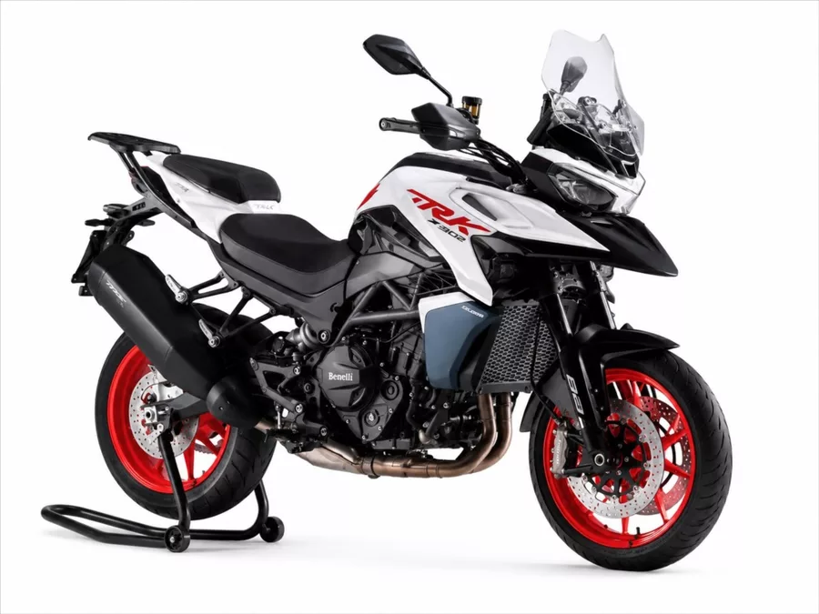 Benelli TRK 902 STRADALE SKLADEM 0,9