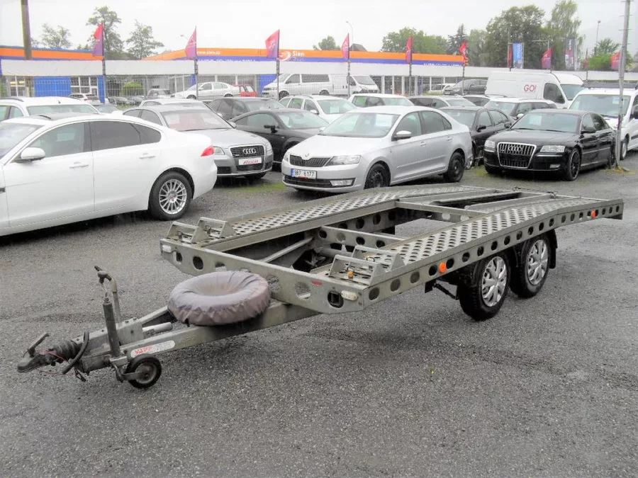 Vapp PAV 2,5T auto přepravník