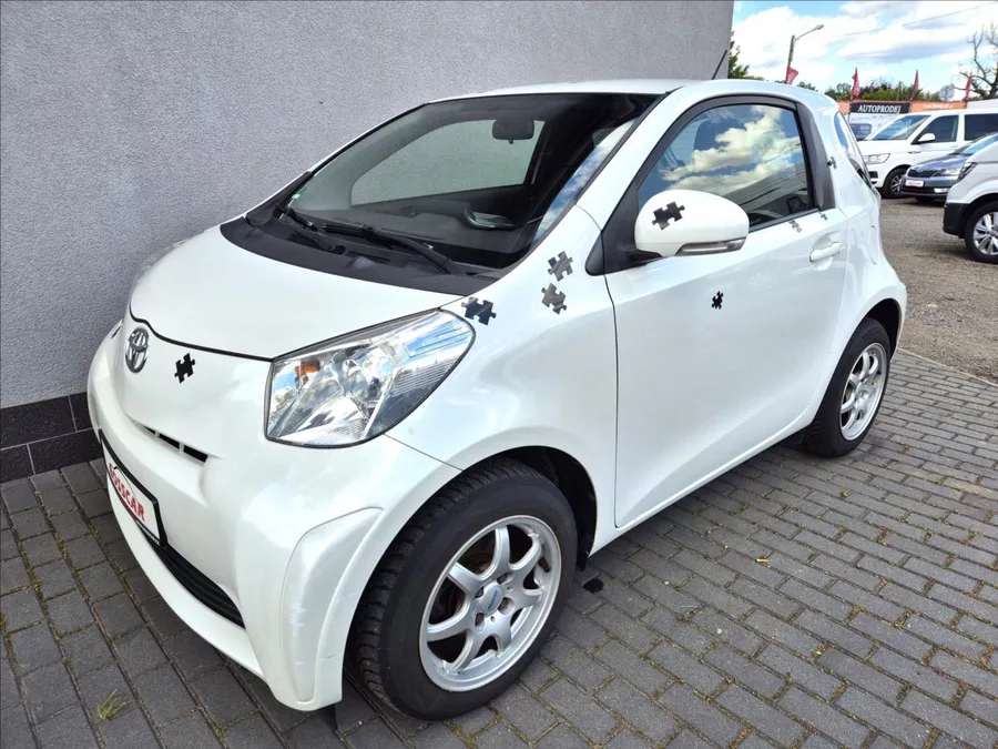 Toyota iQ 1,0 i 50Kw Klima Webasto ALU