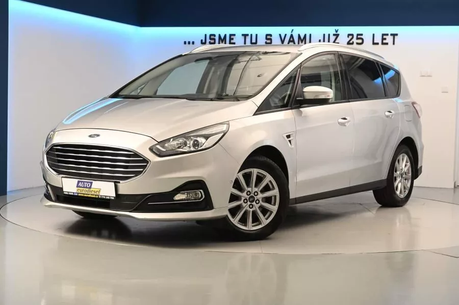 Ford S-MAX 2.5 140 KW FHEV Tažné Kamera D