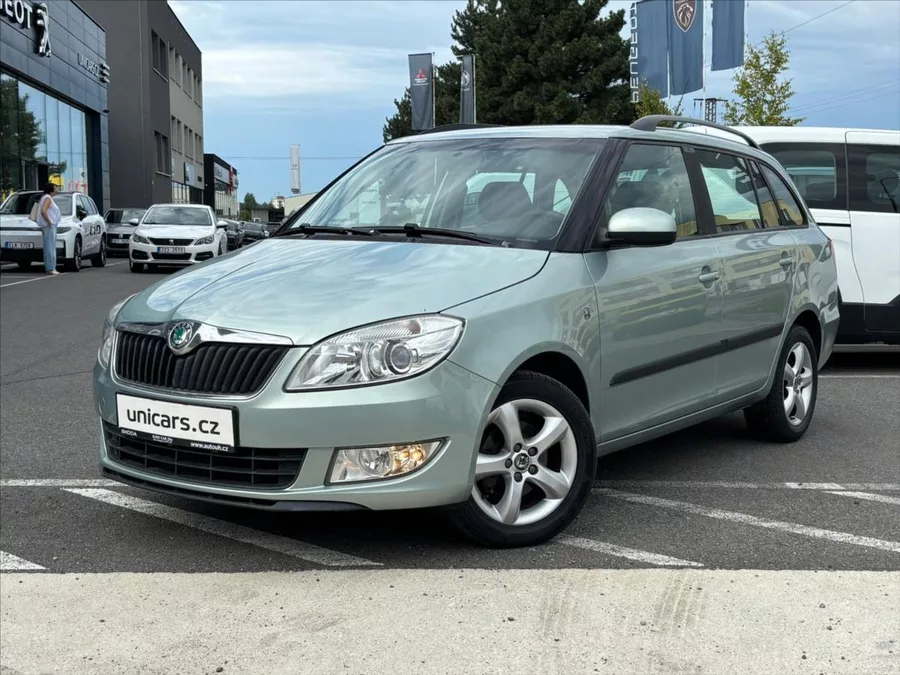 Škoda Fabia 1,2 TSI Top výbava + Serviska