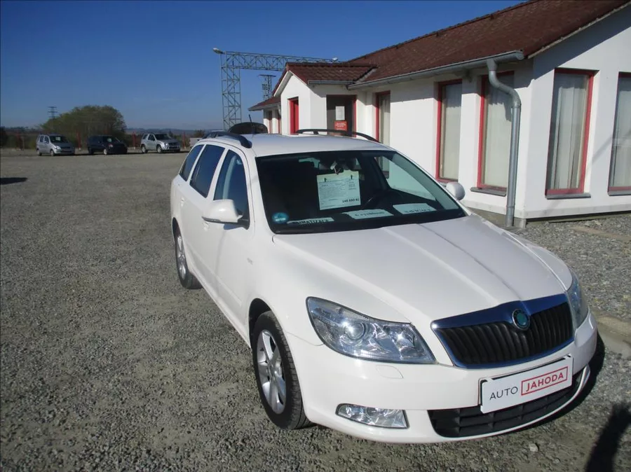 Škoda Octavia 1,4 TSi, Navi,aut.klima,servis
