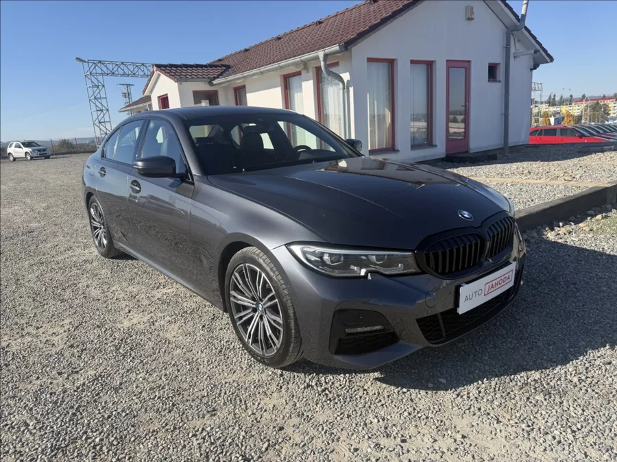 BMW Řada 3 2,0 330i, M-sport,X-drive,CZ,