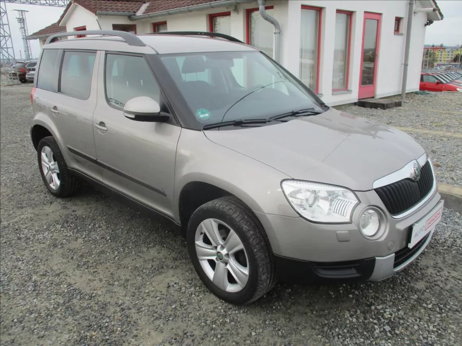 Škoda Yeti 1,4 TSI, servis, xenon, 1.maj,
