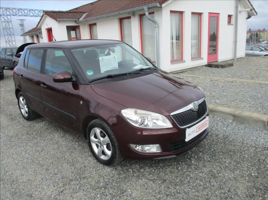 Škoda Fabia 1,2 TSI, digi klima, serviska,