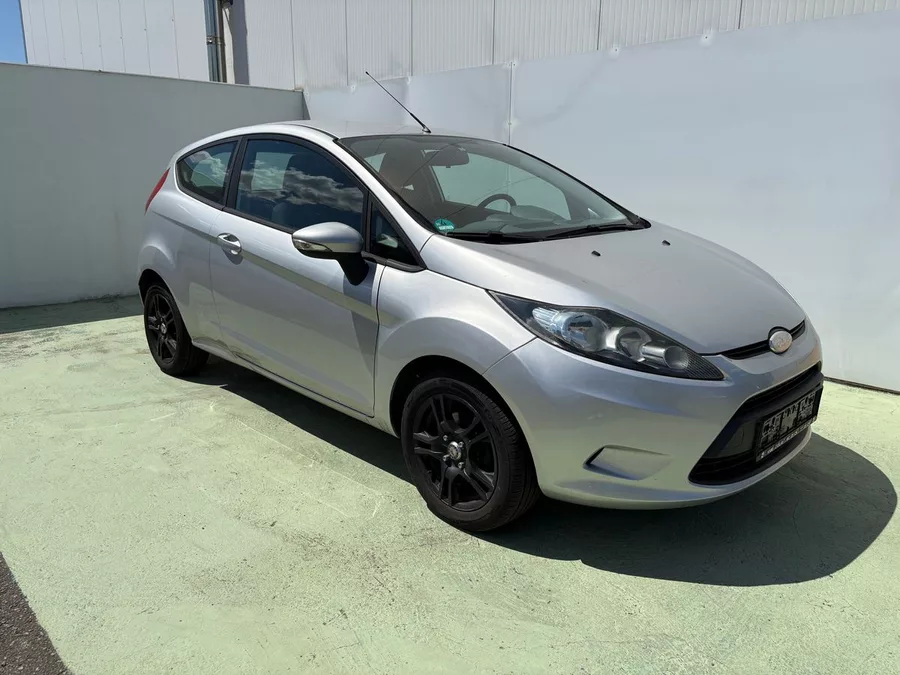 Ford Fiesta 1.3i, 44kW, Klima, Výhřevy