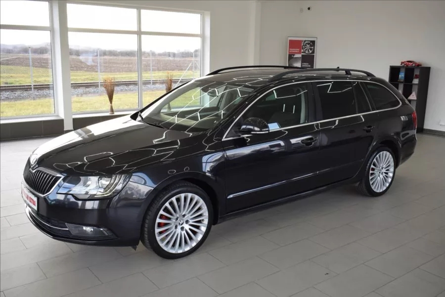 Škoda Superb 2,0 TDI, DSG,NAVI,XEN,serviska