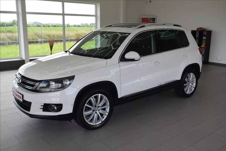 Volkswagen Tiguan 2,0 TDi, SPORT,tažné,servis,