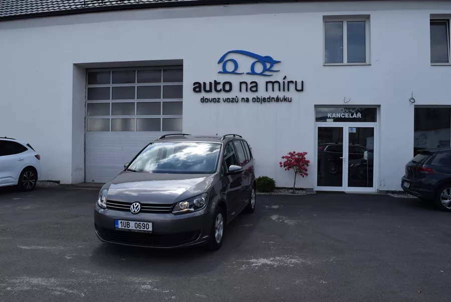 Volkswagen Touran 1.6TDI 77kw TRENDLINE BMT NAV