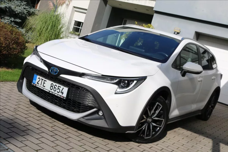 Toyota Corolla 2,0 Hybrid,1.Maj. ČR, DPH