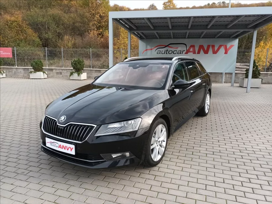 Škoda Superb 2,0 TDI,110KW,NAVI,VÝHŘEV,