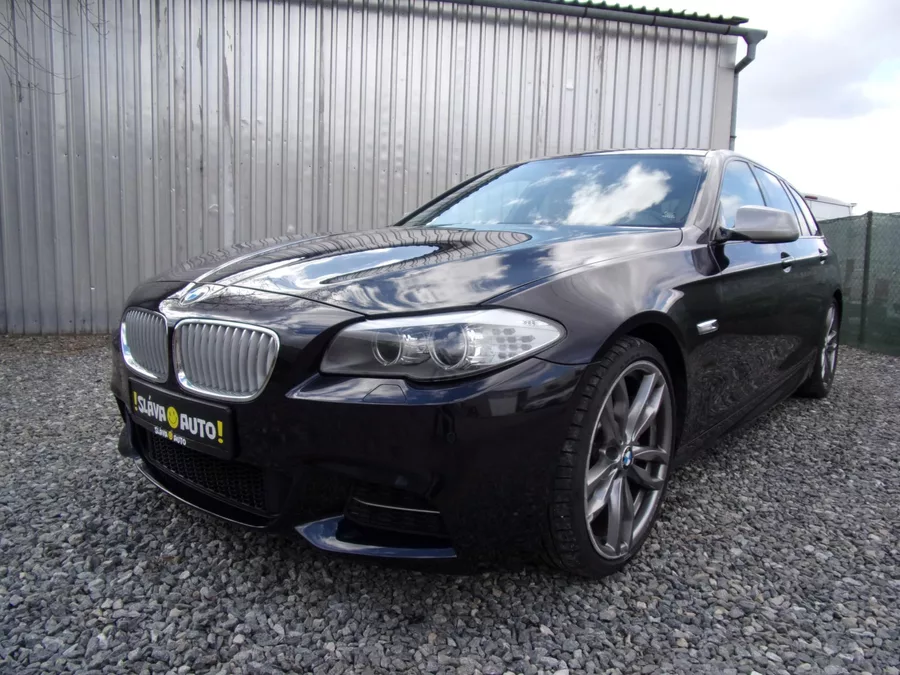 BMW Řada 5 M550d X-DRIVE 280kW KRÁSNÝ VŮZ
