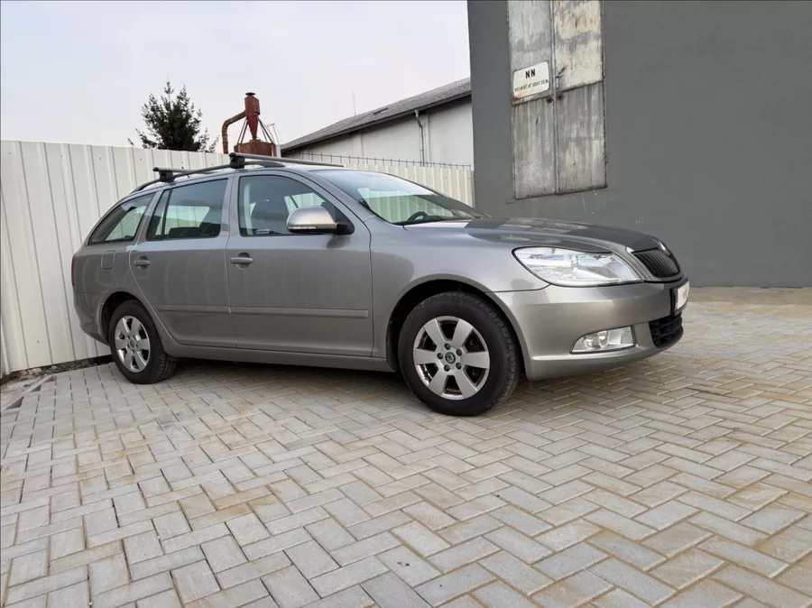 Škoda Octavia 2,0 TDI ELEGANCE tažné původČR