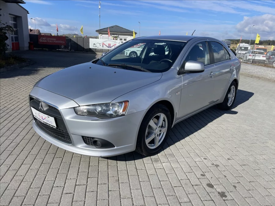 Mitsubishi Lancer 1,6 i 86kw Invite Klima Tažné