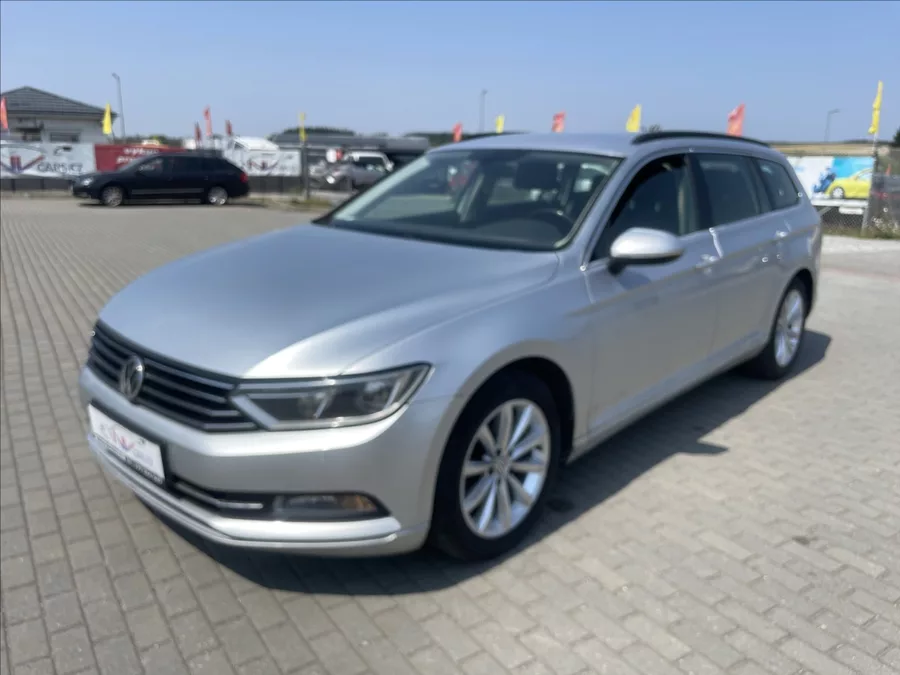 Volkswagen Passat Variant 2,0 TDi 110kw Radar DSG GPS Hi
