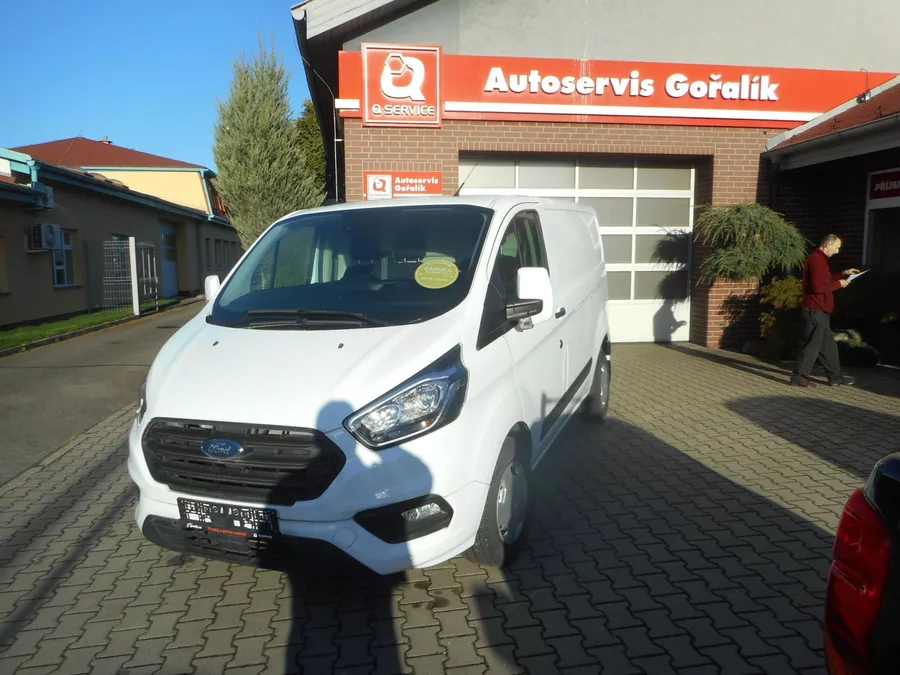 Ford Transit Custom 2,0-TEMPOMAT-SENZORY-TAŽNÉ