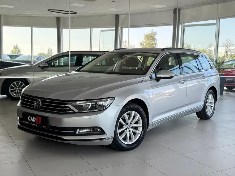 Volkswagen Passat Variant 2,0TDI DSG 140kW*Masáž*Kam*Taž