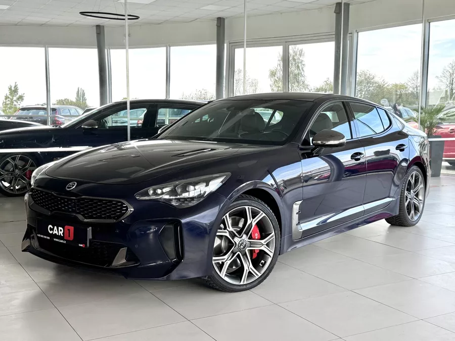 Kia Stinger 3,3TGDI V6*4WD*HUD*360kam*DPH