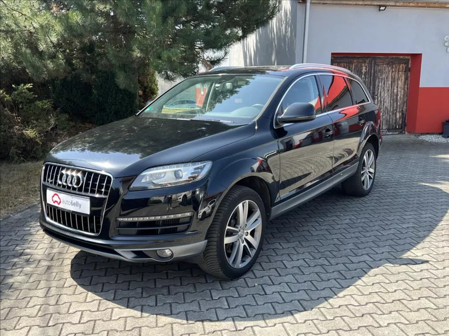 Audi Q7 3,0 TDi QUATTRO 7-MÍST