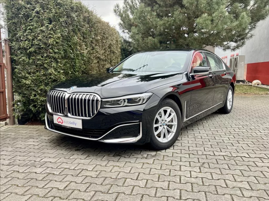 BMW Řada 7 3,0 730d xDrive záruka 2027