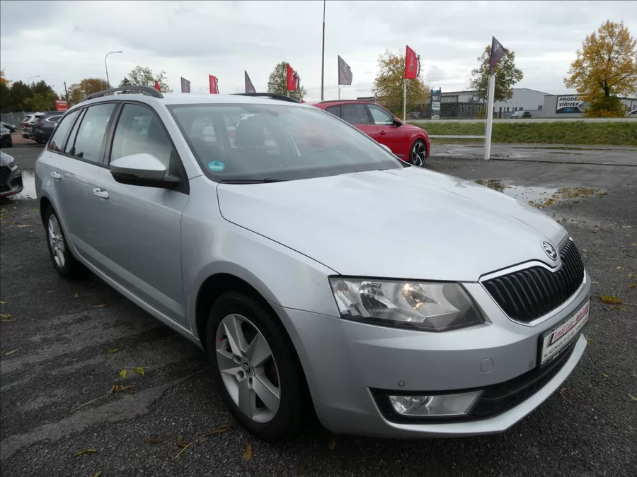 Škoda Octavia 1,4 TSi 110kW DSG, 2x Alu kola
