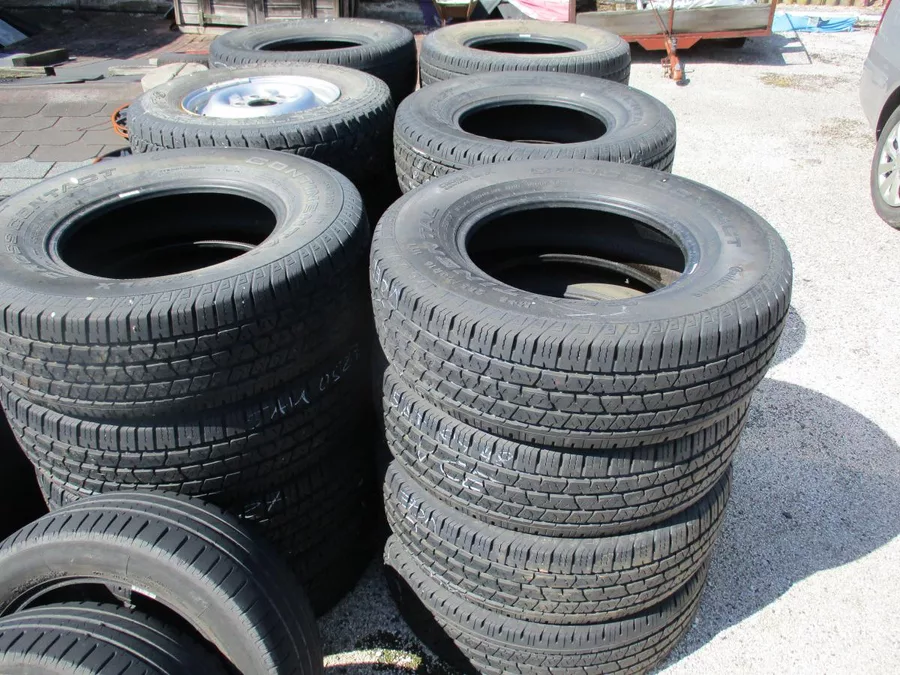 pneu 255x70x16 M+S Continental