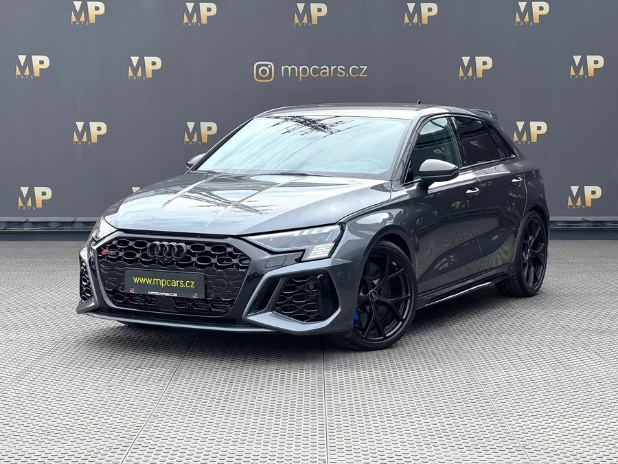 Audi RS 3 2.5TFSi 294kW Quattro, Matrix