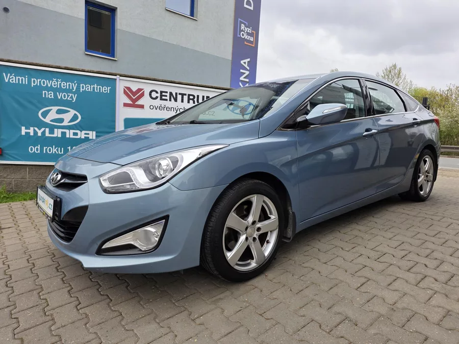 Hyundai i40 1.7-NÍZKÉ KM-AUT.KLIMA-ALU - foto 5