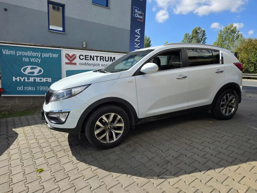 Kia Sportage 2.0-1.MAJ-NAVI-KAMERA-ISOFIX