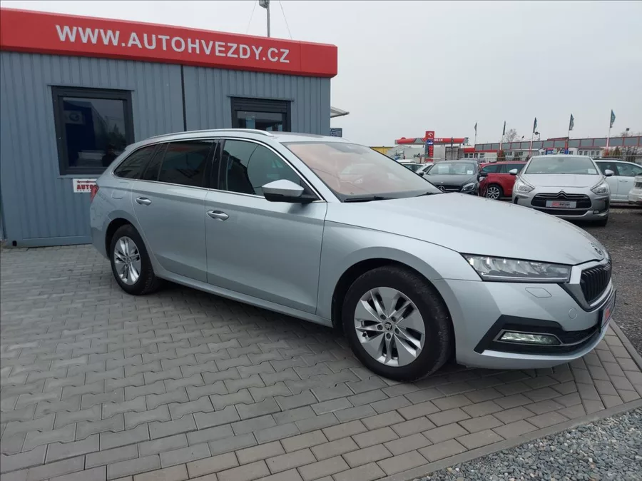 Škoda Octavia 2,0 TDI STYLE FUL LED S.KNIHA
