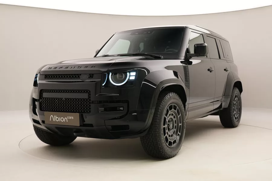 Land Rover Defender 110 P635 OCTA BLACK AWD AUT