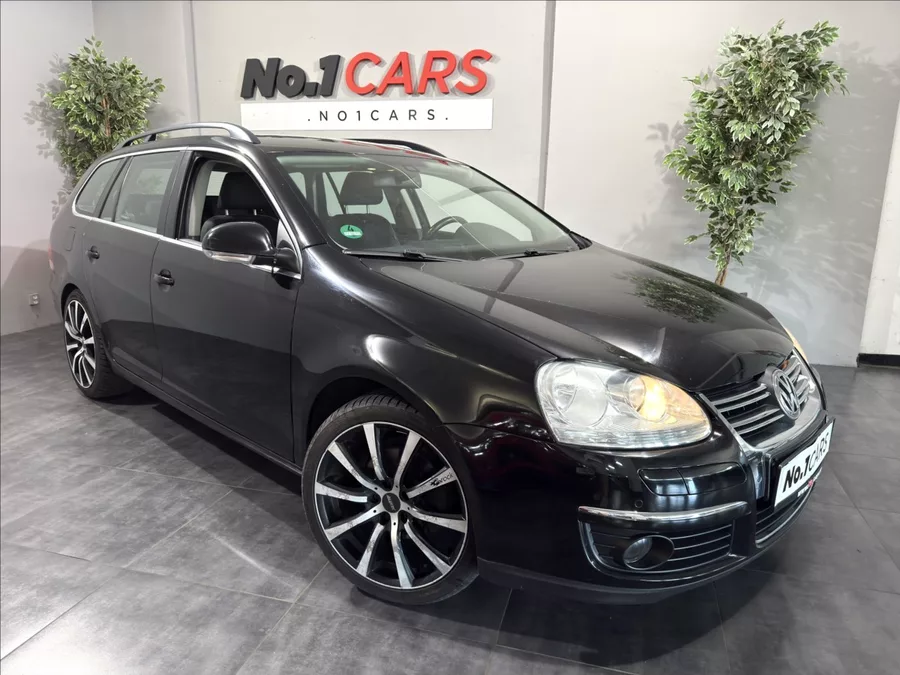 Volkswagen Golf 1,4 TSI VÝHŘEV KLIMA R18 ALU