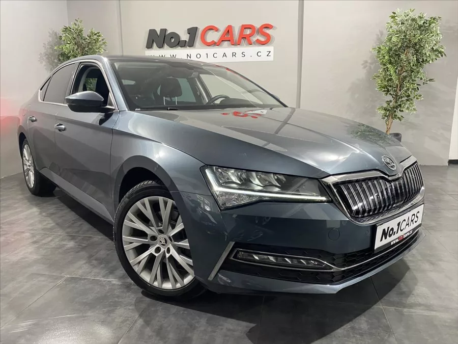 Škoda Superb 1,4 TSI iV DSG LED 1.MAJ ČR
