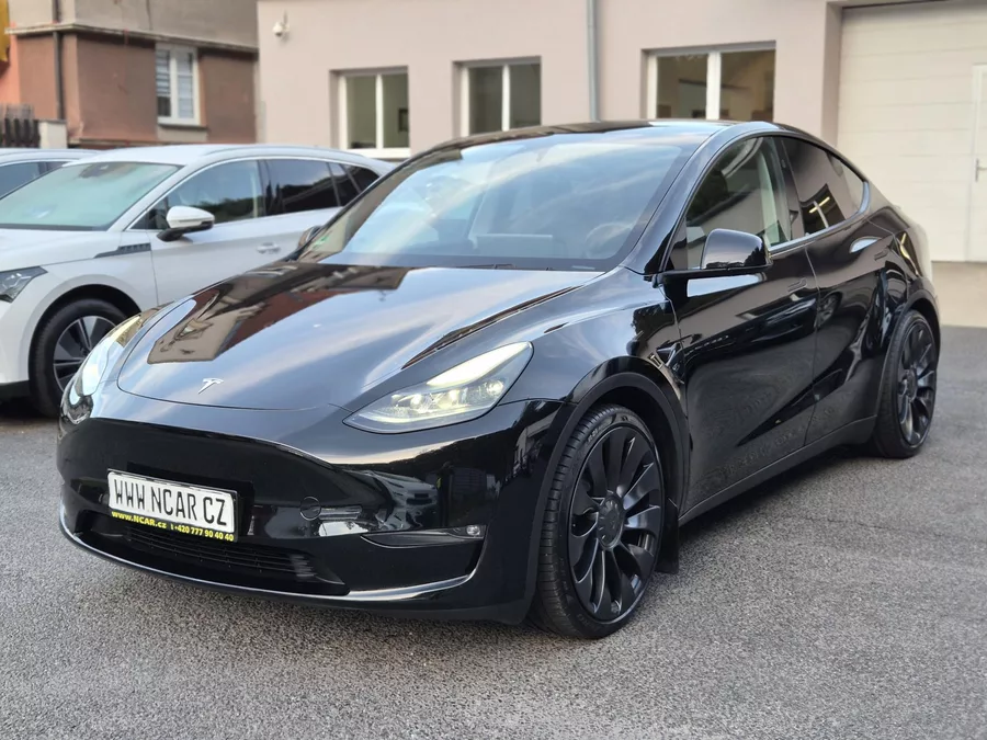 Tesla Model Y PERFORMANCE 393kw 21ALU 94,0%
