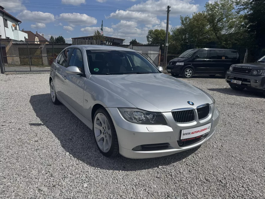 BMW Řada 3 330iX,MANUÁL