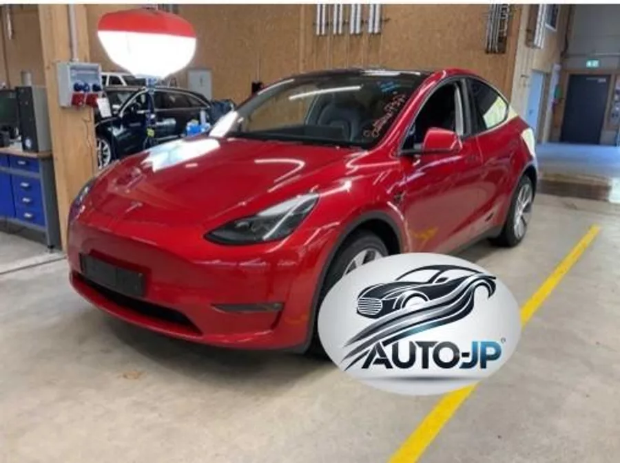 Tesla Model Y AWD LR tažné PŘIPRAVUJEME