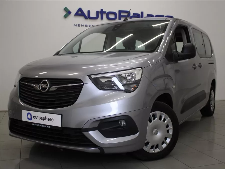 Opel Combo 1,2 Turbo 81kW LONG 7-míst ČR