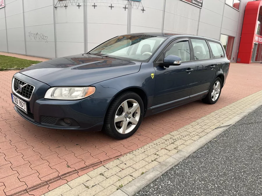 Volvo V70 2.4 D5 136 kW Automat