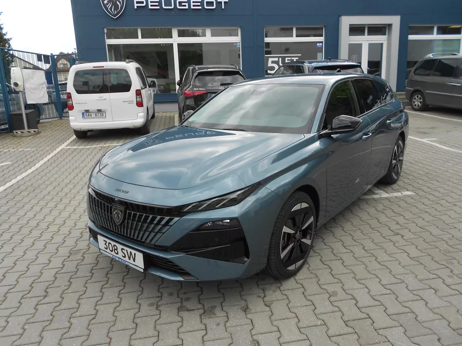 Peugeot 308 ALLURE Elektr. 115 kW / 156 k