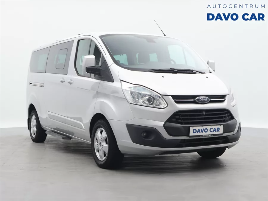 Ford Tourneo Custom 2,2 TDCI 114kW TITANIUM CZ 8Mí