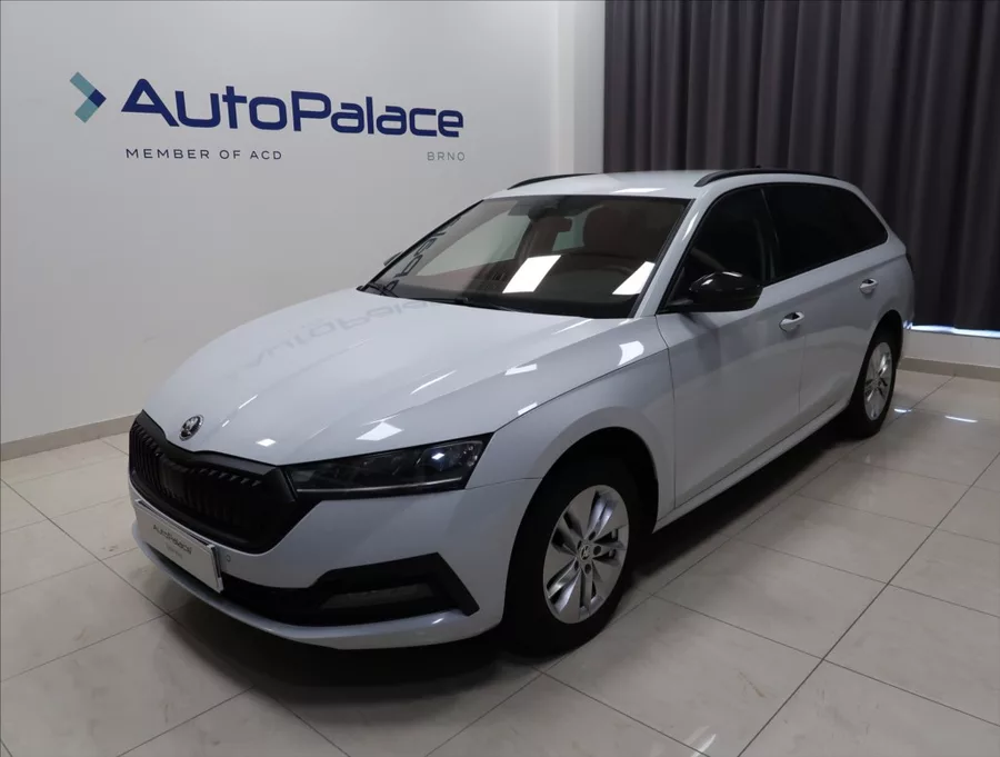 Škoda Octavia 2,0 TDI ČR 1 MAJITEL