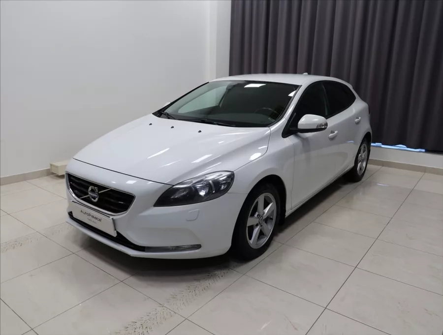 Volvo V40 1,6 D2
