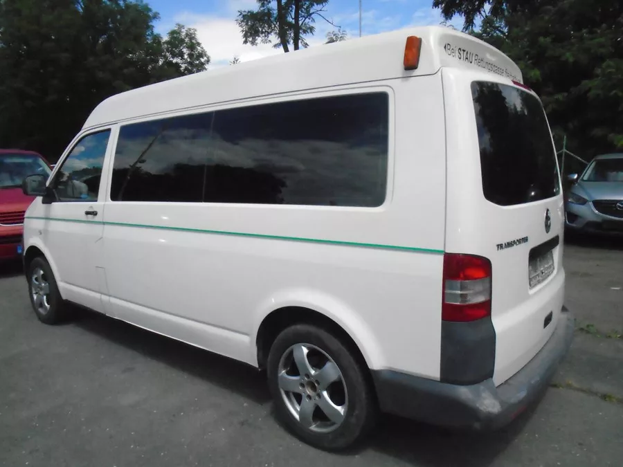 Volkswagen Transporter 1.9 TDI L2 H2 9míst LONG