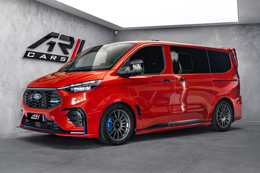 Ford Transit Custom MS-RT, 7 míst, tažné