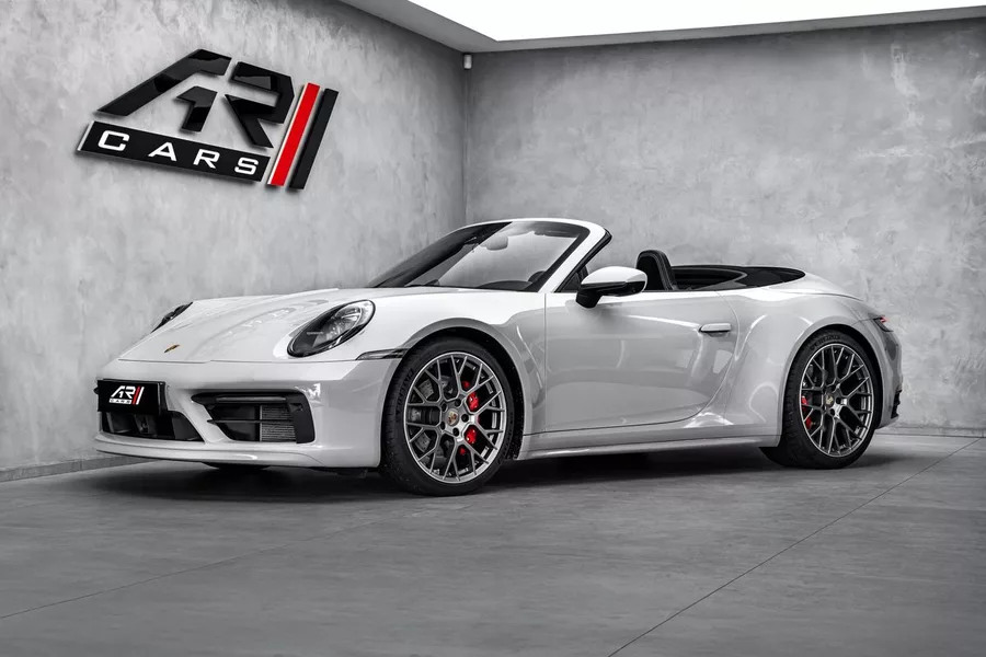 Porsche Sport Chrono, výfuky, ventilac