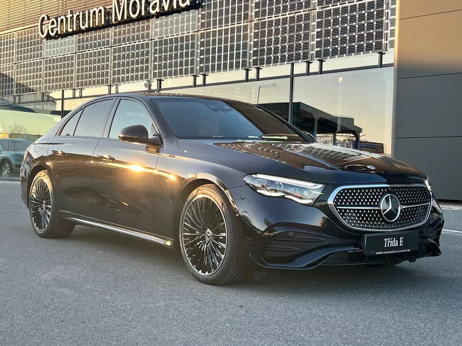 Mercedes-Benz Třídy E 220 d 4MATIC Linie AMG